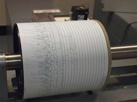 serp seismograph|Seismograms .